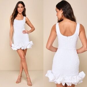 NWT Lulu’s Extravagant Poise Textured Jacquard Bubble-Hem Mini Dress Extra Small